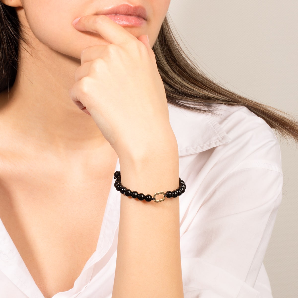 سوار حجر مستطيل