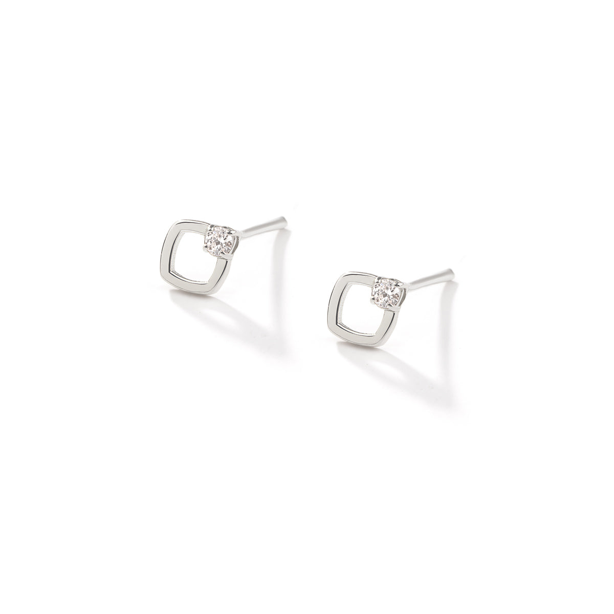 Eliora Stud Earrings