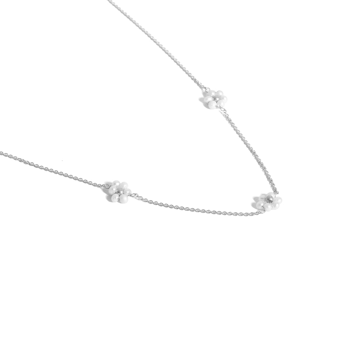 قلادة زهور البابونج