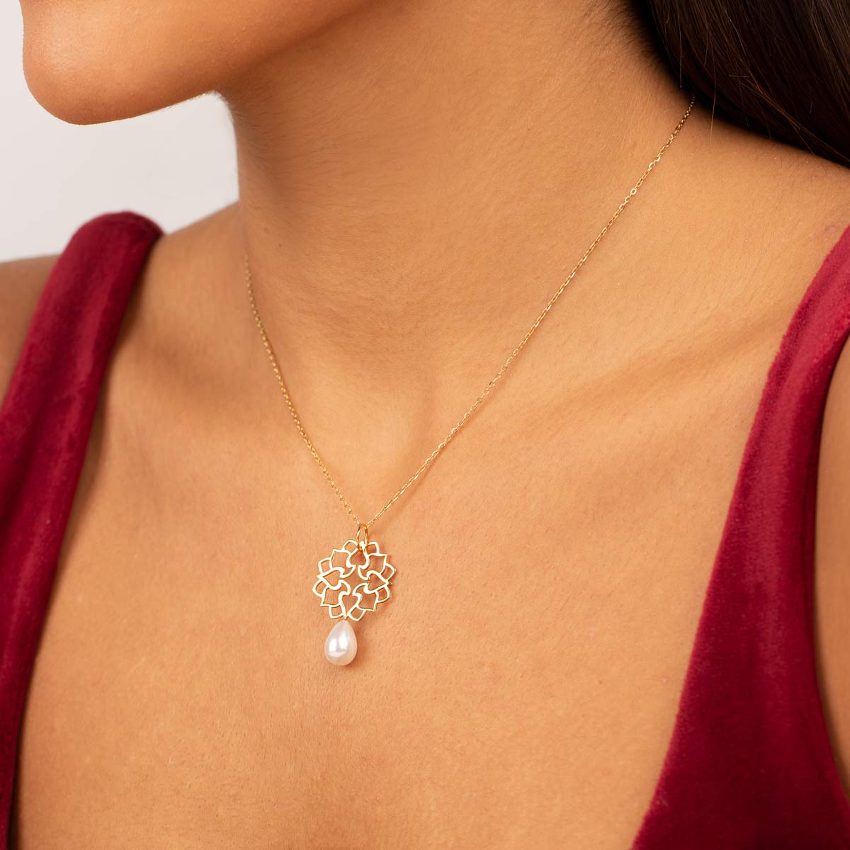 Flower and Drop Pearl Chain Necklace