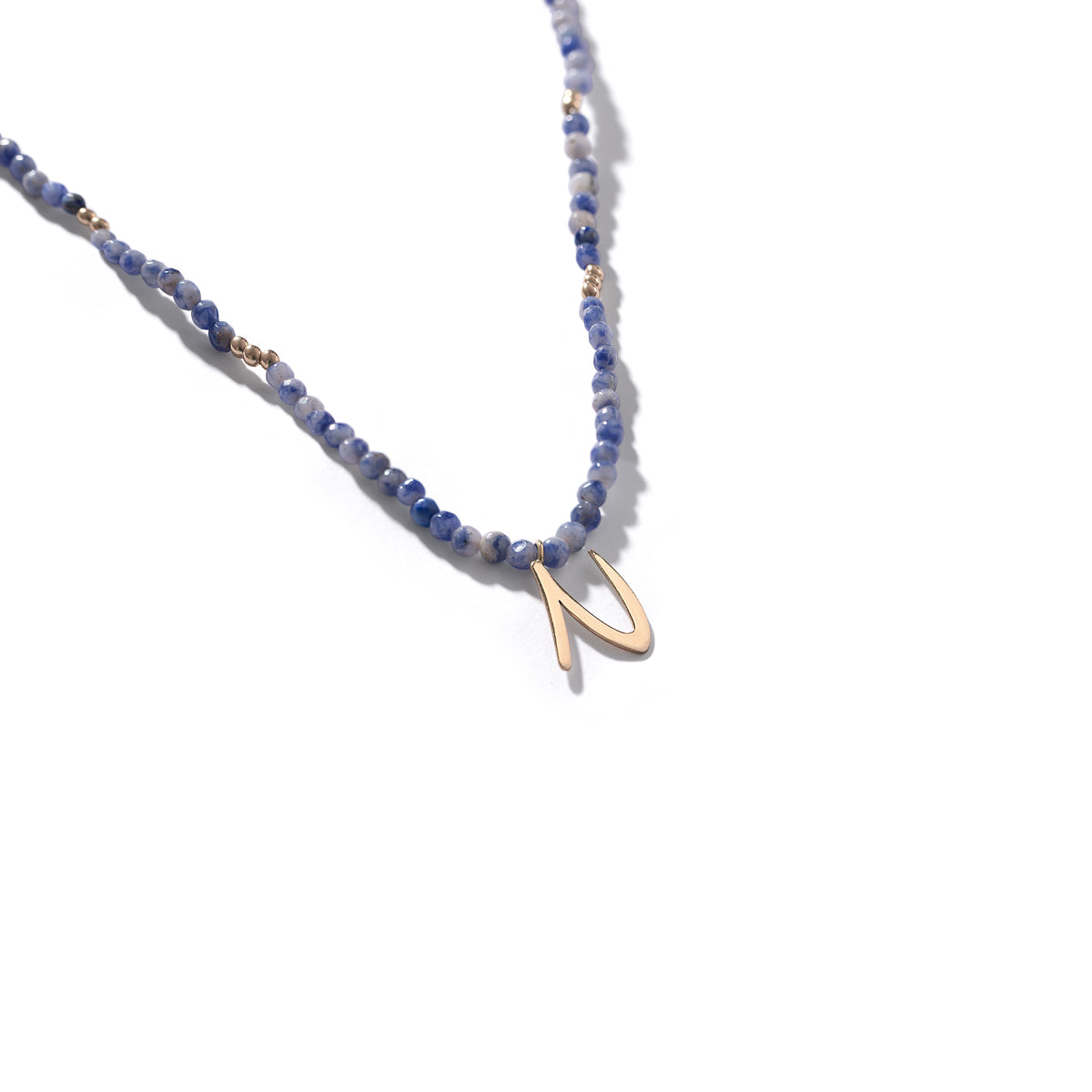 قلادة بحجر حرف N أميتيس