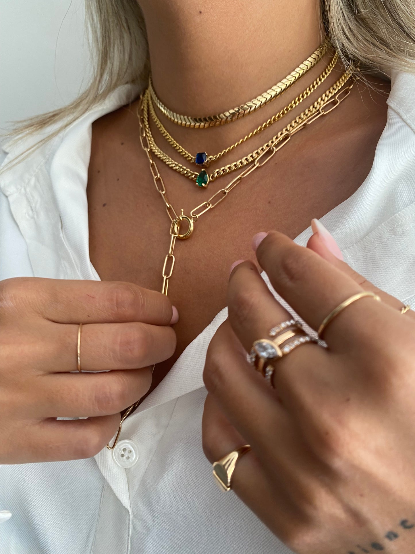 الزمرد الكمثرى الحافة المتوسطة ربط قلادة